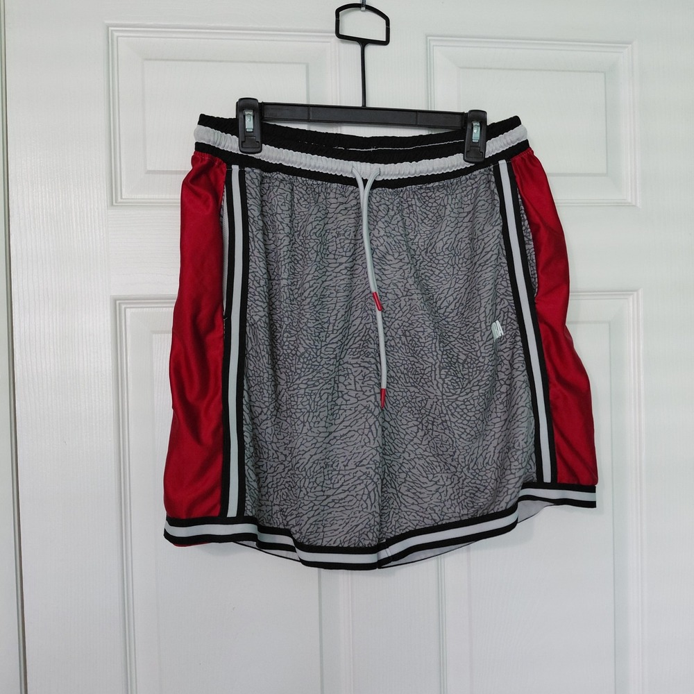 NBA Mens Basketball Shorts Large Grey Elephant Print Red Side Stripe Athletic